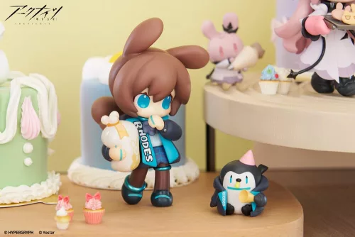 Arknights Would You Like A Dessert? Mini Series PVC Szobor Amiya Ver. 2 11 cm