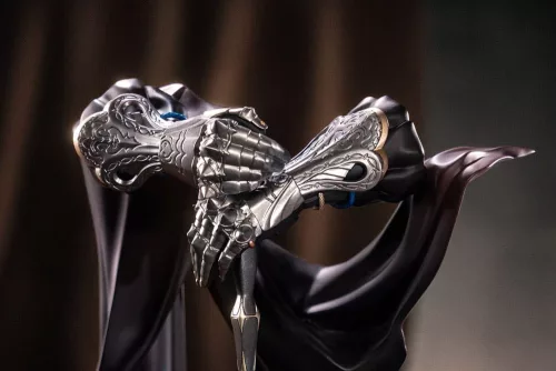 Reverse: 1999 Limepie Series PVC Statue Knight 17 cm