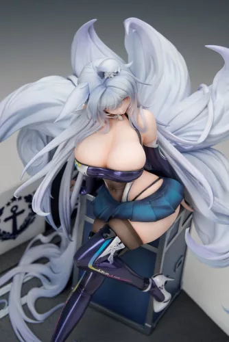 Azur Lane PVC Figure 1/7 Shinano Moonlit Chrome Ver. 25 cm