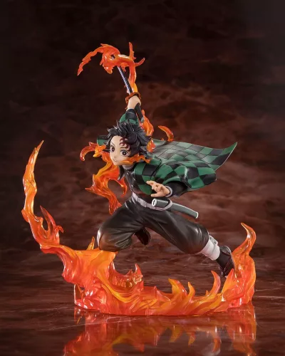 Demon Slayer: Kimetsu no Yaiba FiguartsZERO PVC Szobor Kamado Tanjiro (Kyojuro Rengoku's Sword Guard Ver.) 19 cm