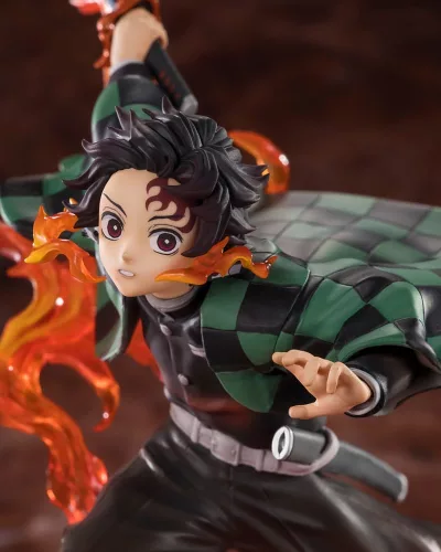 Demon Slayer: Kimetsu no Yaiba FiguartsZERO PVC Szobor Kamado Tanjiro (Kyojuro Rengoku's Sword Guard Ver.) 19 cm