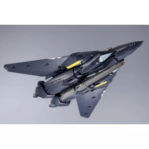 Macross 7 DX Chogokin Action Figure VF-17S Nightmare Stealthvalkyrie (Gamlin Kizaki use) 25 cm