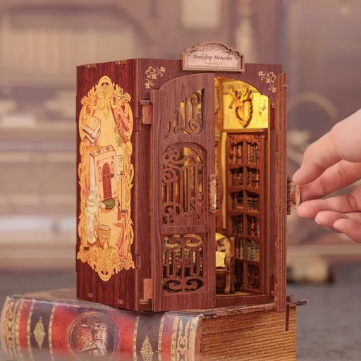 Book Nook Bookshop Memories 17 x 10 cm