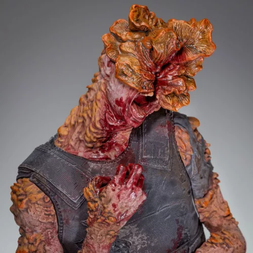 The Last of Us Part II PVC Szobor Armored Clicker 22 cm