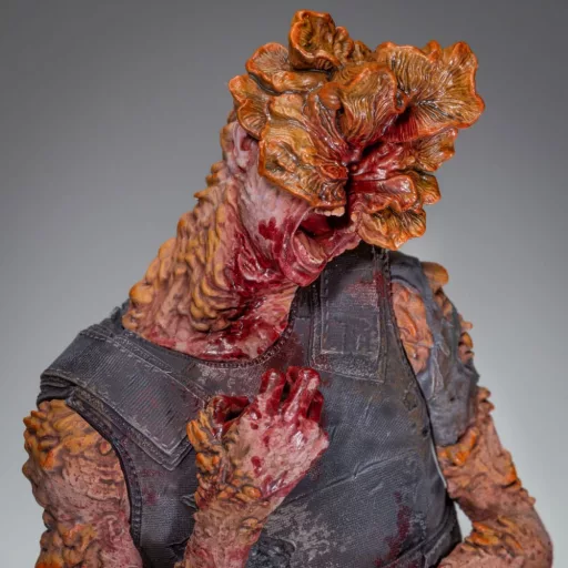The Last of Us Part II PVC Szobor Armored Clicker 22 cm