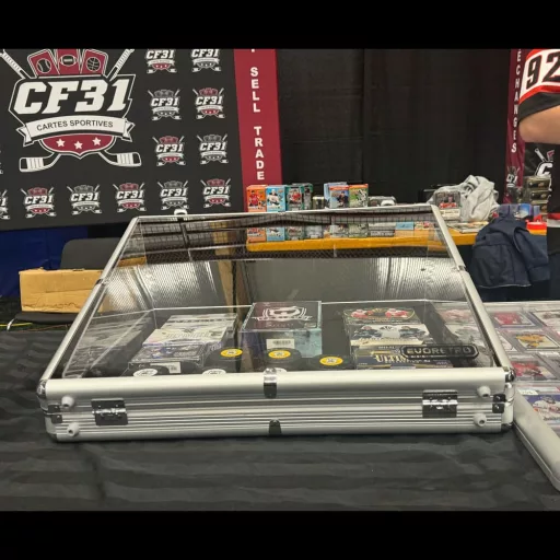 Evoretro Trading Card Display Suitcase