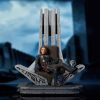 Star Wars: The Mandalorian Premier Collection Szobor 1/7 Bo-Katan Kryze on Throne 35 cm