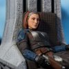 Star Wars: The Mandalorian Premier Collection Szobor 1/7 Bo-Katan Kryze on Throne 35 cm