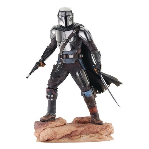 Star Wars: The Mandalorian Milestones Szobor 1/6 Din Djarin 33 cm