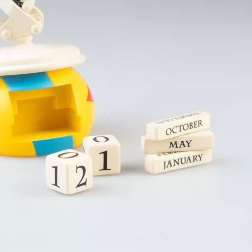 Stranger Things 3D perpetual Calendar Luxo Jr.