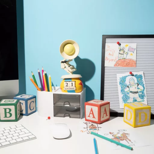 Stranger Things 3D perpetual Calendar Luxo Jr.