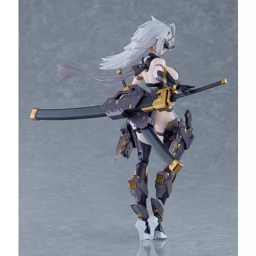 Cutie Honey Nova Plamatea Plastic Model Kit Black Honey 17 cm