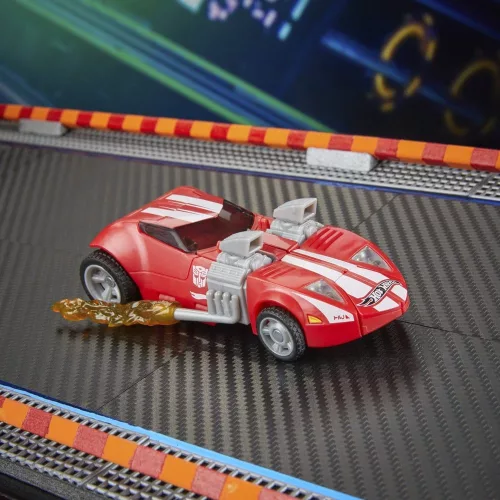Transformers Collaborative Hot Wheels x Transformers Deluxe Class Action Figure Twin Mill 13 cm