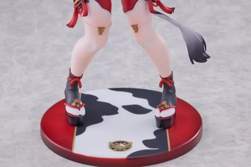 Original Character PVC Figure 1/6 Ushi-chan Illustration by u-suke 28 cm