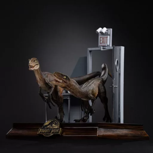 Jurassic Park Art Scale Statue 1/10 Raptors at the Kitchen's Door 28 cm
