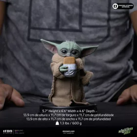   The Mandalorian & Grogu Grogu Collection Statue Grogu Food Cart Snack