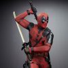 Deadpool 3 Legacy Replica Szobor 1/4 Deadpool 58 cm