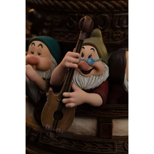 Snow White and the Seven Dwarves Art Scale Szobor 1/10 Snow White and Dopey Deluxe Edition 21 cm