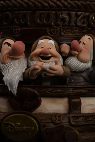 Snow White and the Seven Dwarves Art Scale Szobor 1/10 Snow White and Dopey Deluxe Edition 21 cm