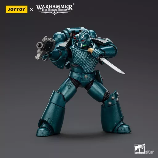 Warhammer The Horus Heresy Figura Alpha Legion Head hunter With Banestrike Combi-Bolter And Power Dagger 20 cm