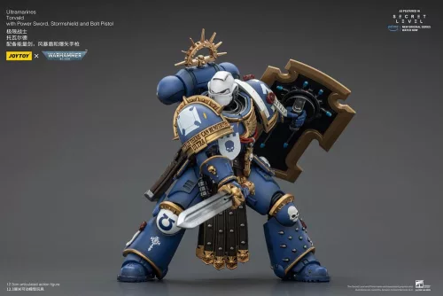 Warhammer 40,000 Action Figure Ultramarines Torvald with Power Sword, Stormshield and Bolt Pistol 13 cm