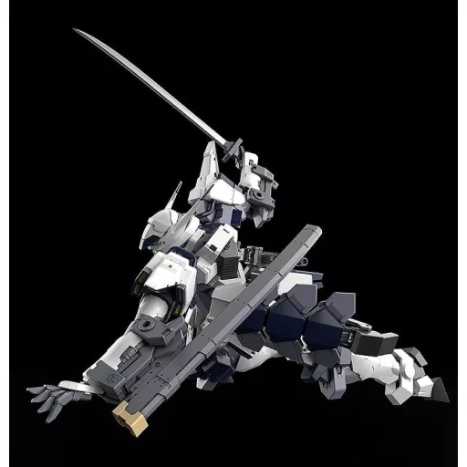 Full Metal Panic! Plastic Model Kit 1/48 Azure Raven with Type 10 Modified Monomolecular Blade Plated Ver. & Special Display Base 18 cm