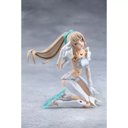 Megalomaria Unlimited Universe Plastic Model Emulator #3 16 cm