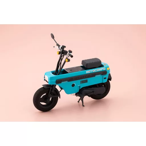 Megami Device Buster Doll Series Plastic Model Kit 1/1 Knight Alice with Honda AB12 Motocompo 15 cm