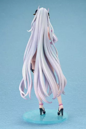 Azur Lane PVC Figure 1/6 Kearsarge Nightpool 28 cm