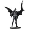 DC Direct Resin Szobor Batman Black & White Batman (by Jorge Jimenez) 27 cm