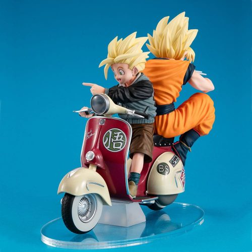 Dragonball Z 05 Desktop Real McCoy PVC Diorama Super Saiyan Son Goku & Super Saiyan Son Gohan & Motorbike 16 cm