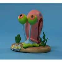 Lifesize statues