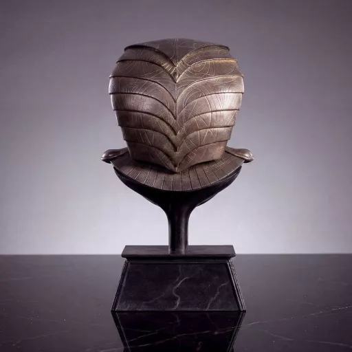 Stargate Desktop Replica Helmet Replica Serpent Guard Helmet Apophis 15 cm
