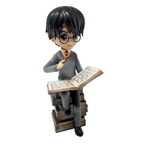 Harry Potter Szobor Harry and the Pile of Spell Book 21 cm