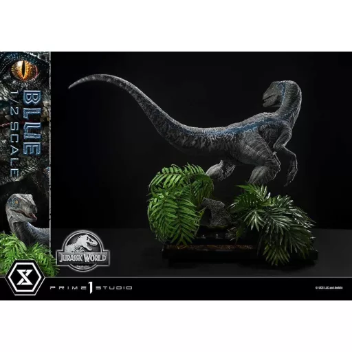 Jurassic World: Fallen Kingdom (Film) Legacy Museum Collection Statue 1/2 Blue 88 cm