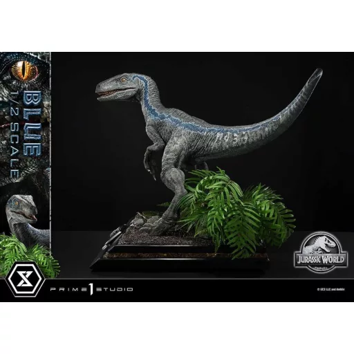 Jurassic World: Fallen Kingdom (Film) Legacy Museum Collection Statue 1/2 Blue 88 cm