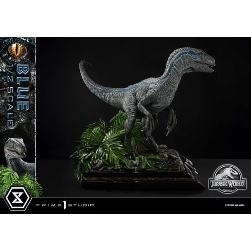 Jurassic World: Fallen Kingdom (Film) Legacy Museum Collection Statue 1/2 Blue 88 cm