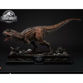   Jurassic World: Fallen Kingdom Legacy Museum Collection Statue 1/15 Carnotaurus 38 cm