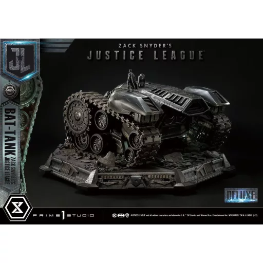 Zack Snyder's Justice League Museum Masterline Diorama Bat-Tank Deluxe Version 36 cm