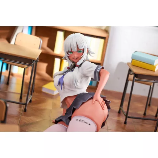 World Where the Thickness of a Girl's Thighs is Equal to Her Social Status Statue 1/5 Raura Aiza 14 cm