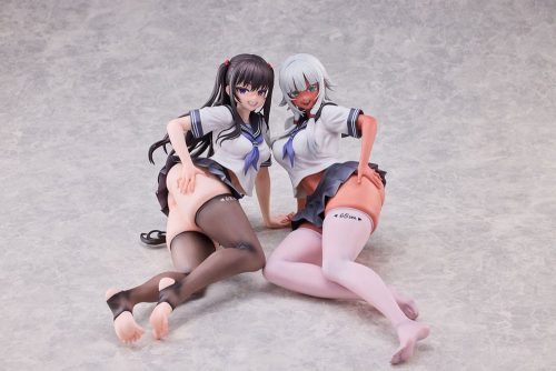 World Where the Thickness of a Girl's Thighs is Equal to Her Social Status Statues 1/5 Raura Aiza & Iroha Shishikura 14 cm