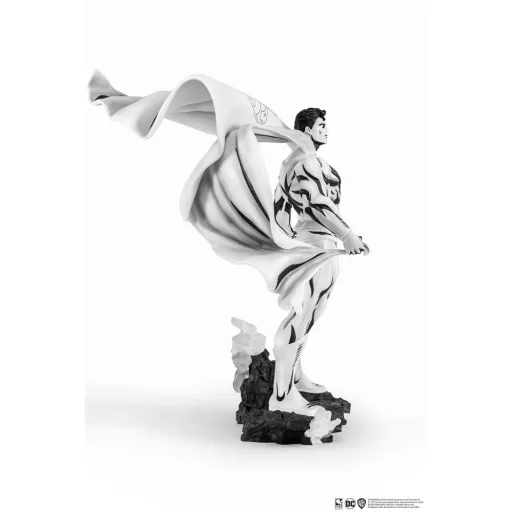 Batman PX PVC Szobor 1/8 SDCC 2024 Superman Black & White Version 30 cm