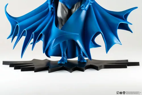 Batman PX PVC Szobor 1/8 Batman Classic Version 27 cm