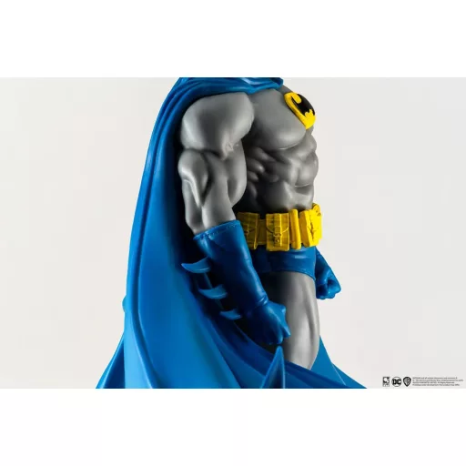 Batman PX PVC Szobor 1/8 Batman Classic Version 27 cm