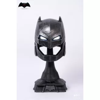   Justice League Replica 1/1 Batman v Superman: Dawn of Justice Armored Batman Helmet 50 cm