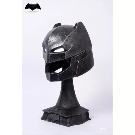 Justice League Replica 1/1 Batman v Superman: Dawn of Justice Armored Batman Helmet 50 cm
