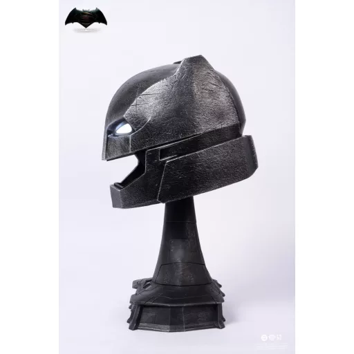Justice League Replica 1/1 Batman v Superman: Dawn of Justice Armored Batman Helmet 50 cm