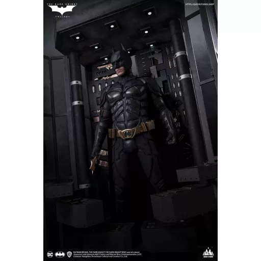 The Dark Knight Life-Size Statue Batman Ultimate Edition 207 cm