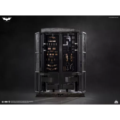 The Dark Knight Life-Size Statue Batman Ultimate Edition 207 cm