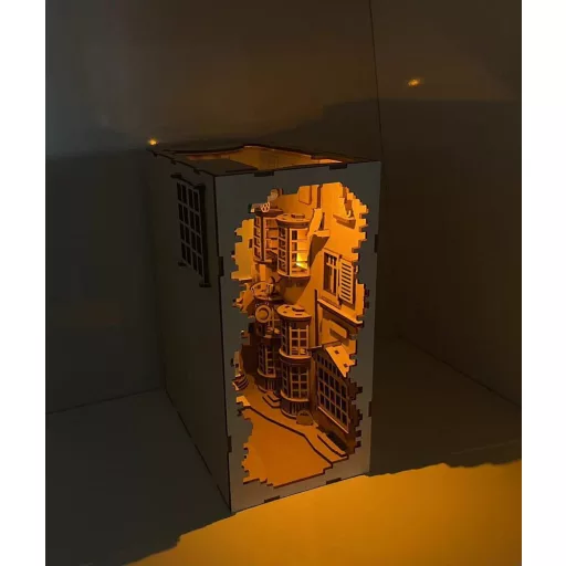 Harry Potter Tiny Adventures Book Nook Mini Dioráma Diagon Alley 23 cm